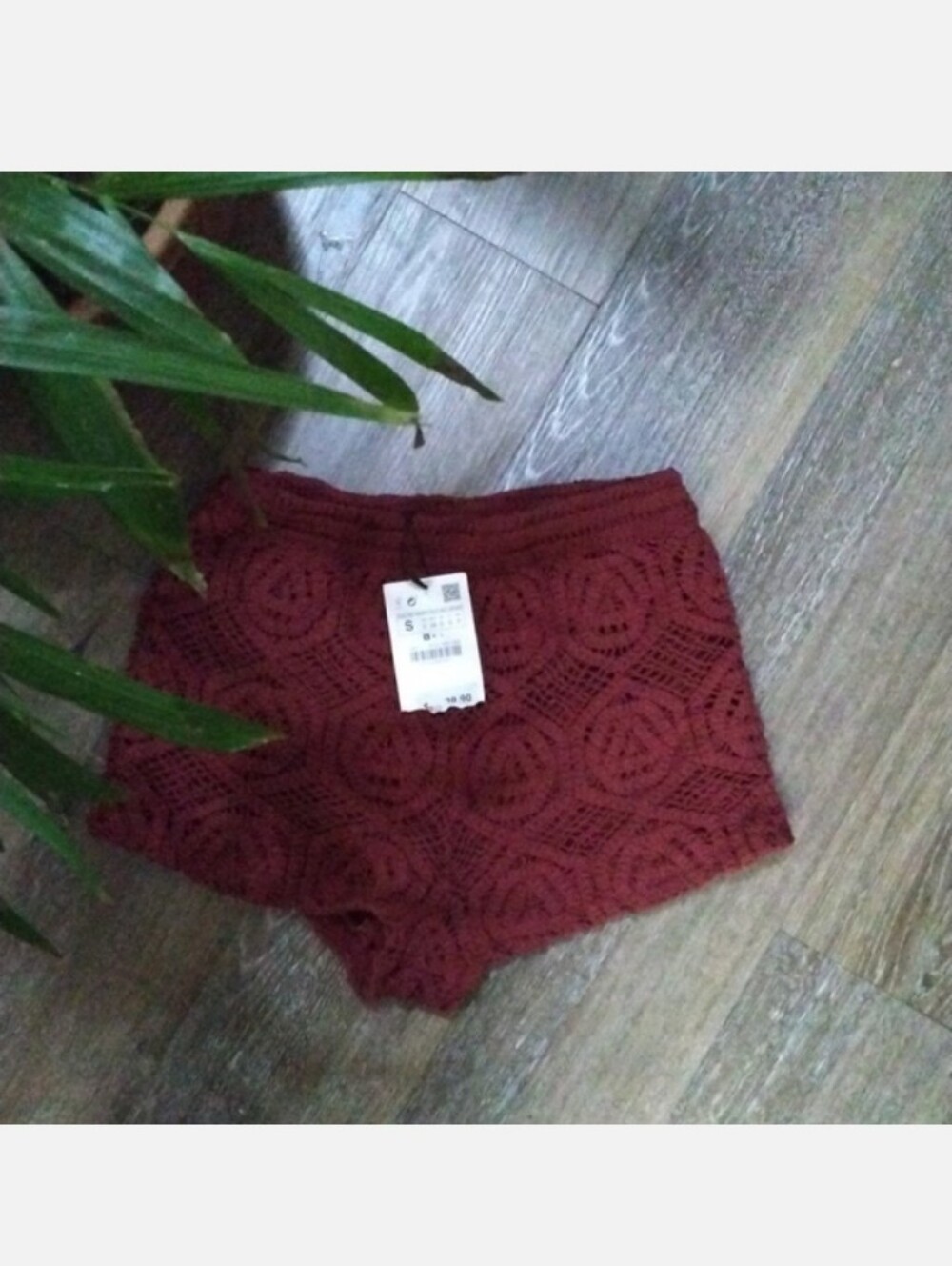 NWT: ZARA; HIGH-WAISTED, LINED, CROCHET BOHO FESTIVAL SHORTS.